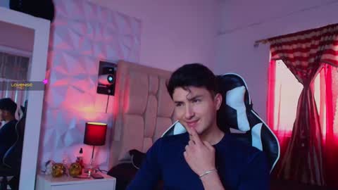 Snapshot of santyago_taylor chatting on 12/29/24, 08:15 Santyago online show from 12/29/24, 08:15