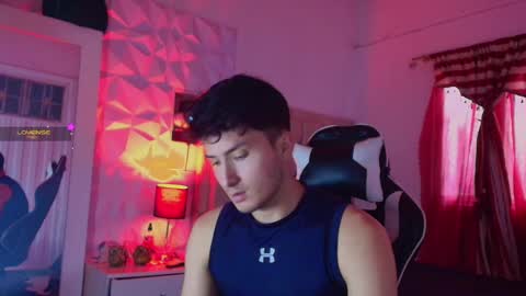 Snapshot of santyago_taylor chatting on 12/30/24, 06:49 Santyago online show from 12/30/24, 06:49