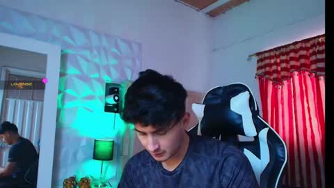 Snapshot of santyago_taylor chatting on 01/14/25, 05:56 Santyago online show from 01/14/25, 05:56