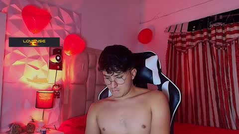 Snapshot of santyago_taylor chatting on 03/06/25, 07:10 Santyago online show from 03/06/25, 07:10