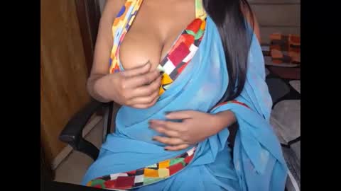 sanvi13 online show from 01/10/25, 07:00