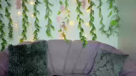 saorisworld online show from 09/18/25, 12:01