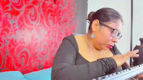 saphira muse online show from 04/10/26, 03:12