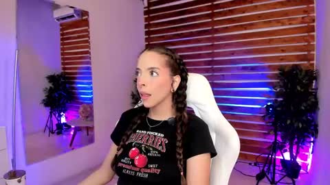 Valerin online show from 05/17/26, 01:14