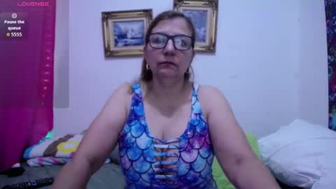 sara online show from 01/12/26, 01:38