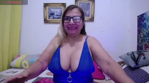 Snapshot of sara211 chatting on 07/15/26, 02:06 sara online show from 07/15/26, 02:06