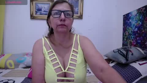 Snapshot of sara211 chatting on 07/15/26, 02:11 sara online show from 07/15/26, 02:11