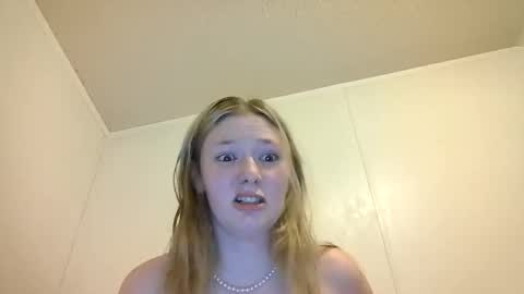 Snapshot of sara9920 chatting on 04/09/26, 06:52 sara9920 online show from 04/09/26, 06:52