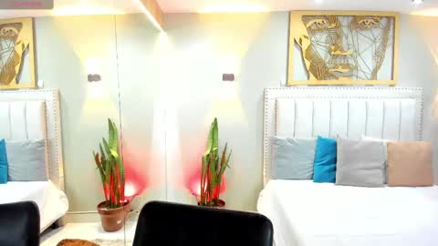    online show from 11/09/25, 12:03