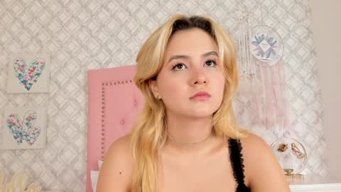 Snapshot of sara__williams chatting on 01/18/25, 03:42 Sara online show from 01/18/25, 03:42