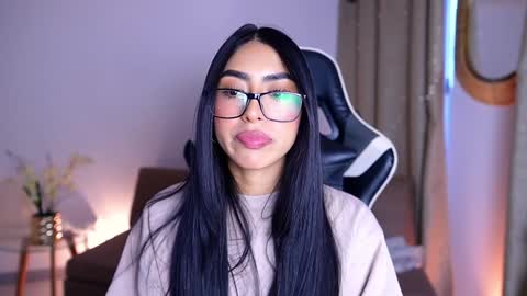 Snapshot of sara_albrecht chatting on 12/27/24, 08:07 Sara online show from 12/27/24, 08:07