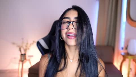 Snapshot of sara_albrecht chatting on 12/30/24, 03:46 Sara online show from 12/30/24, 03:46