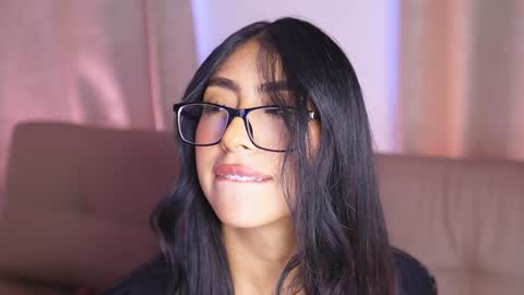 Snapshot of sara_albrecht chatting on 01/28/25, 04:08 Sara online show from 01/28/25, 04:08