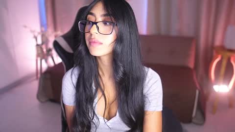 Snapshot of sara_albrecht chatting on 02/01/25, 04:00 Sara online show from 02/01/25, 04:00