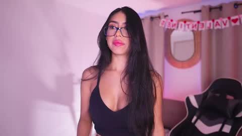 Snapshot of sara_albrecht chatting on 02/17/25, 12:38 Sara online show from 02/17/25, 12:38