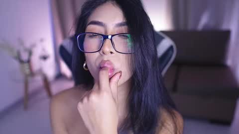 Snapshot of sara_albrecht chatting on 03/12/25, 04:13 Sara online show from 03/12/25, 04:13