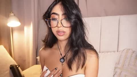 Sara  online show from 04/04/26, 02:32