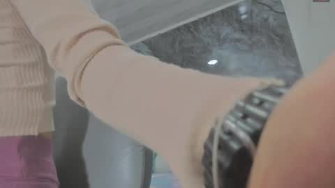 Snapshot of sara_allenx chatting on 02/11/25, 11:43 sara allenx online show from 02/11/25, 11:43