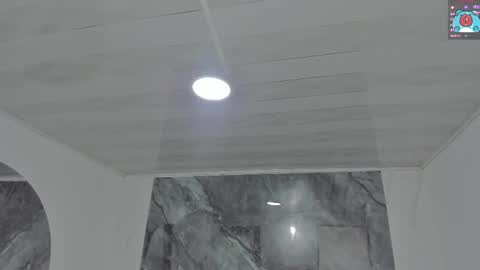 Snapshot of sara_allenx chatting on 02/19/25, 11:38 sara allenx online show from 02/19/25, 11:38