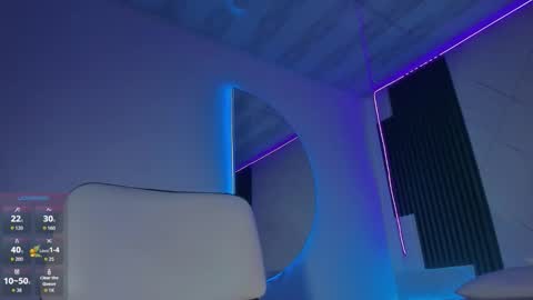 Snapshot of sara_allenx chatting on 10/22/25, 01:44 sara allenx online show from 10/22/25, 01:44