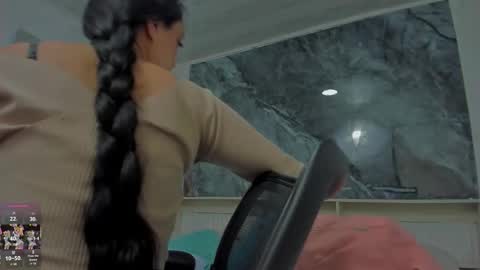 Snapshot of sara_allenx chatting on 12/20/25, 11:39 sara allenx online show from 12/20/25, 11:39