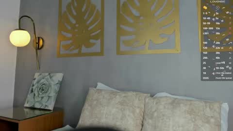 Snapshot of sara_castro24 chatting on 01/10/25, 12:26 Sara online show from 01/10/25, 12:26