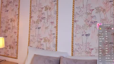 Snapshot of sara_castro24 chatting on 10/16/25, 07:59 Sara online show from 10/16/25, 07:59