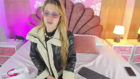 Snapshot of sara_colyn chatting on 06/14/26, 12:40 sara_colyn online show from 06/14/26, 12:40