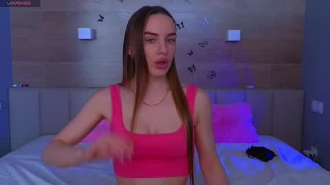 Sara online show from 04/20/26, 05:43