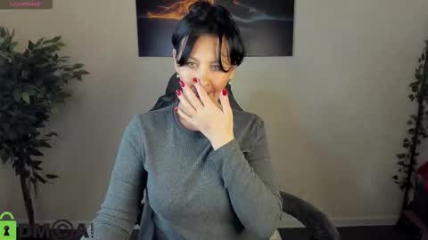 Snapshot of sara_devills chatting on 02/11/26, 09:47 Sara online show from 02/11/26, 09:47