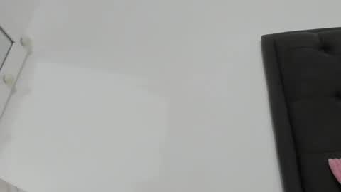 sara online show from 03/11/25, 07:26