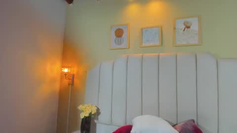 Snapshot of sara_hannks chatting on 04/11/26, 02:21 sara_hannks online show from 04/11/26, 02:21