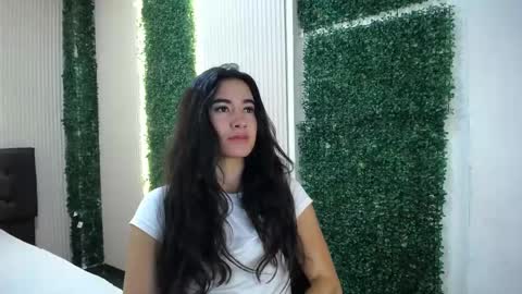 Sara online show from 05/22/26, 11:27