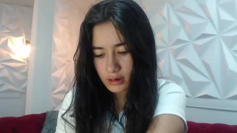 Sara online show from 05/26/26, 01:07