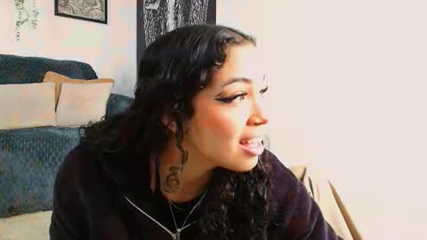 Sara Jhonson  online show from 12/02/25, 12:54