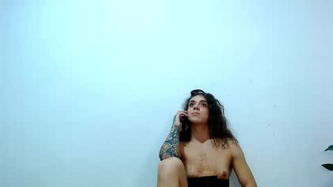 sara_johnson__ online show from 10/17/25, 02:59