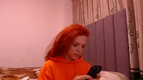 sara_johnson__ online show from 04/27/26, 10:24