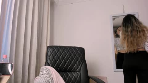 sara_kaii online show from 05/05/26, 10:18