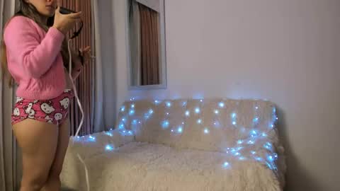 sara_kaii online show from 05/14/26, 06:04