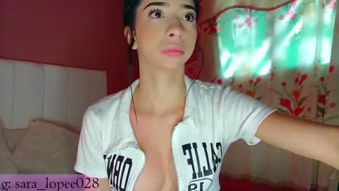 sara_lopee1 online show from 02/20/25, 12:25