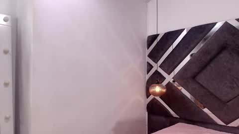 sara_lopee1 online show from 09/25/25, 11:58