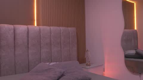 sara_lopee1 online show from 02/06/26, 11:57