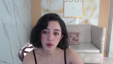 Snapshot of sara_lopez_s chatting on 10/06/25, 01:19 Sara online show from 10/06/25, 01:19