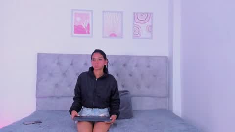 Snapshot of sara_marin18 chatting on 08/05/26, 10:29 Sara Neith online show from 08/05/26, 10:29