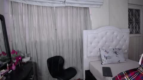 sara online show from 03/19/26, 01:26