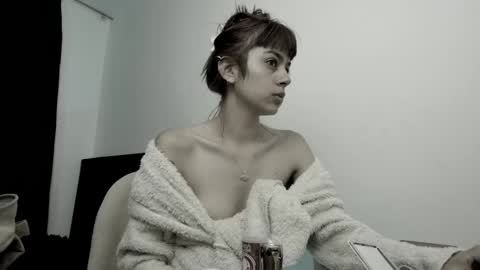 Sara online show from 02/09/25, 01:14