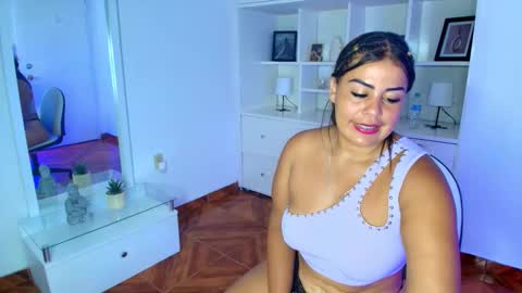 Sara  online show from 11/06/25, 12:50