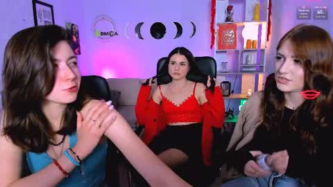 Sara online show from 04/14/26, 07:20