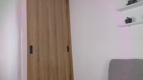 Sara online show from 06/01/26, 06:42