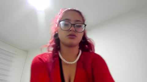 sara_red_x online show from 04/02/26, 03:15